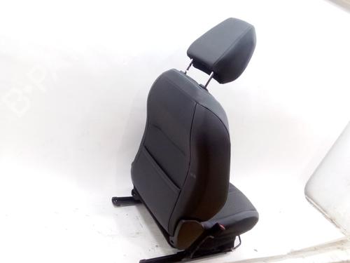 Left front seat PEUGEOT 208 II (UB_, UP_, UW_, UJ_) 1.2 PureTech 100 | BP30157471C15