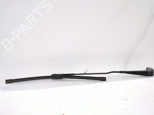Used Front windshield wiper arm AUDI A4 B8 (8K2) 2.0 TDI (143 hp) 29734471