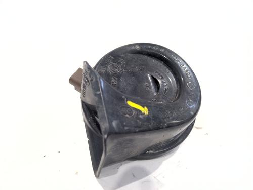 horn-renault-megane-iv-saloon-2016-36140465 main image