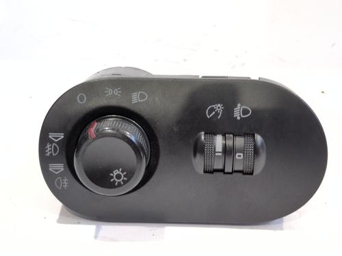 Used Headlight switch SEAT IBIZA III (6L1) 1.4 16V (75 hp) 27541575