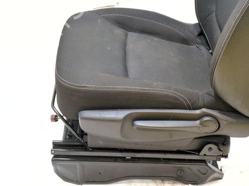 Left front seat RENAULT TRAFIC III Bus (JG_)  | BP32001691C15 
