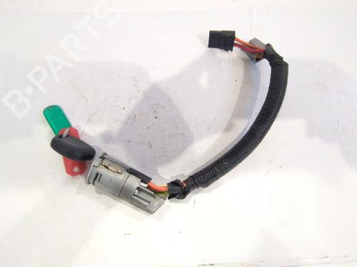 Used Ignition barrel RENAULT MASTER II Van (FD) 2.5 dCi 120 (115 hp) 26941263