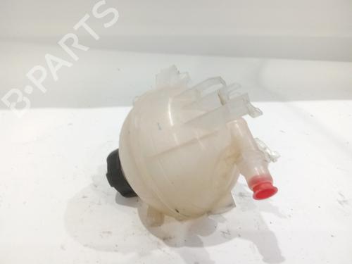 Used Expansion tank PEUGEOT 3008 II SUV (MC_, MR_, MJ_, M4_) 1.2 THP/ PureTech 130 (MRHNSM, MRHNSU, MRHNSJ, MRHNYW,... (131 hp) 23137156