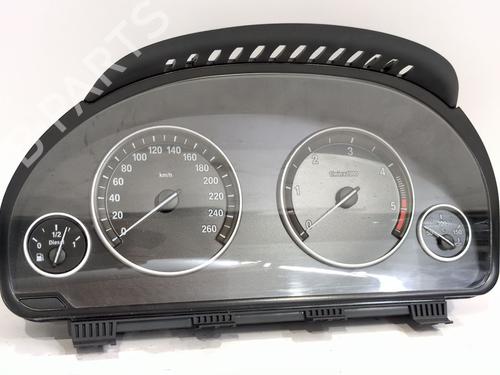 Used Instrument cluster BMW 5 (F10) 520 d (163 hp) 28808648