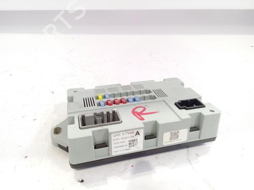 Used Fuse box LAND ROVER DISCOVERY IV (L319) 3.0 TD 4x4 (211 hp) 18421256