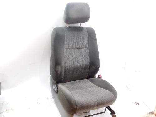 Used Right front seat TOYOTA LAND CRUISER 90 (_J9_) 3.0 D-4D 4WD (KDJ90_, KDJ95_, KDJ90W, KDJ95W) (163 hp) 30702023