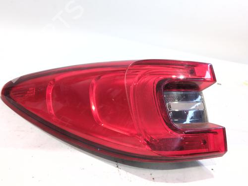 left-taillight-renault-kadjar-ha_-hl_-2015-38331457 main image