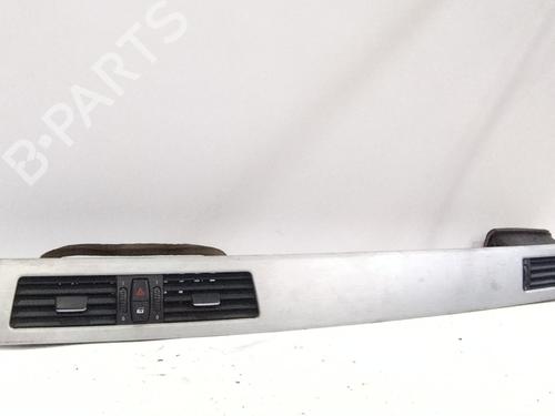 Used Air vent BMW 5 (E60) 525 d (197 hp) 28381055