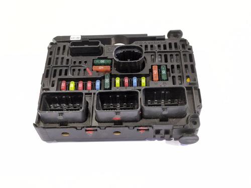 Used Fuse box Fuse box PEUGEOT 407 (6D_) 2.0 (6DRFNB, 6DRFNE) (136 hp) 33287867 33287867