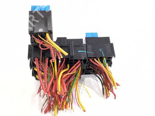 Fuse box RENAULT CAPTUR I (J5_, H5_) 0.9 TCe 90 | BP30934631E1 - Image 2