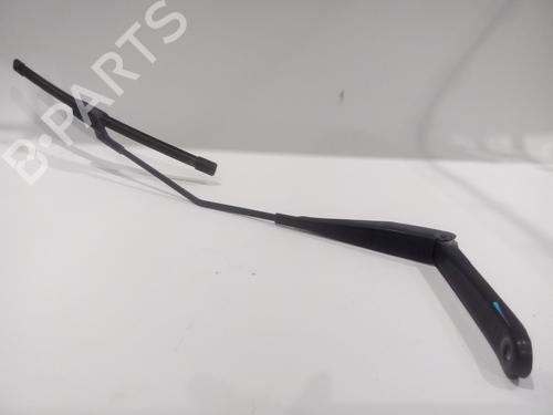 Used Front windshield wiper arm FORD FIESTA VI (CB1, CCN) 1.25 (82 hp) 23894668