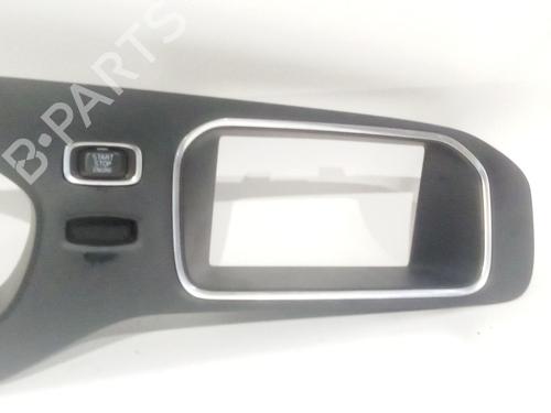 Other VOLVO V40 Hatchback (525) D2 | BP23080383O1