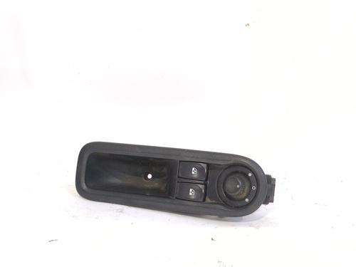 Used Left front window switch RENAULT CLIO III (BR0/1, CR0/1) 1.5 dCi (C/BR0G, C/BR1G) (68 hp) 30458863