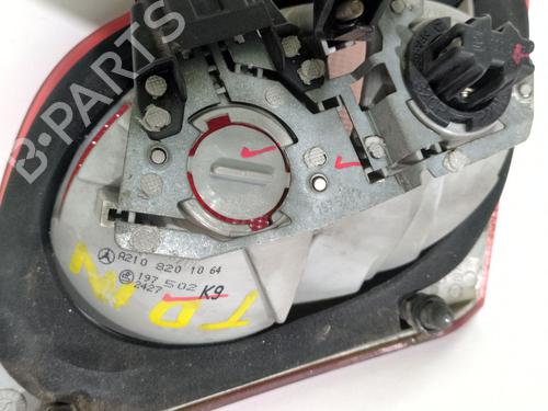 Right tailgate light MERCEDES-BENZ E-CLASS (W210) E 300 Turbo-D (210.025) | BP32098605C80