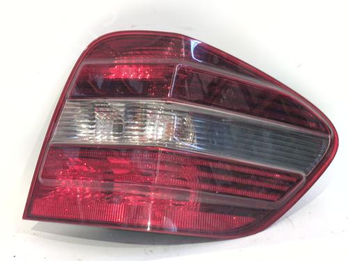 Used Right taillight Right taillight MERCEDES-BENZ M-CLASS (W164) ML 350 4-matic (164.186) (272 hp) 33455089 33455089
