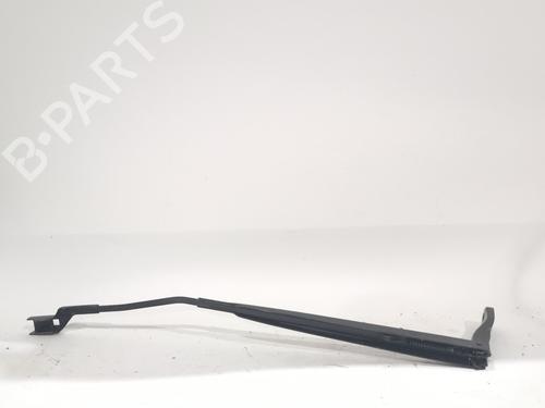 Used Front windshield wiper arm RENAULT AUSTRAL TCe 160 (HGMJ) (158 hp) 30277488