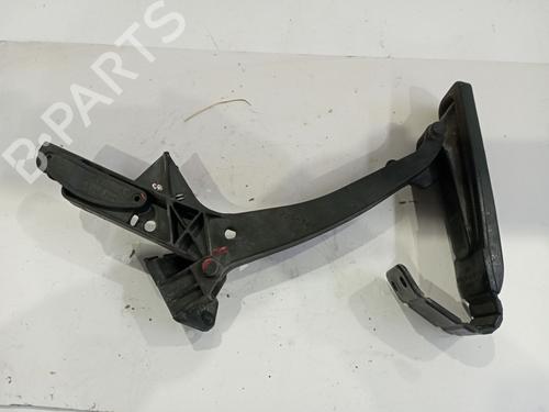 Used Pedal Pedal MERCEDES-BENZ E-CLASS (W210) E 220 D (210.004) (95 hp) 40108706 40108706