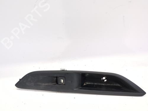 Used Right rear window switch PEUGEOT 3008 II SUV (MC_, MR_, MJ_, M4_) 1.2 THP/ PureTech 130 (MRHNSM, MRHNSU, MRHNSJ, MRHNYW,... (131 hp) 29249019