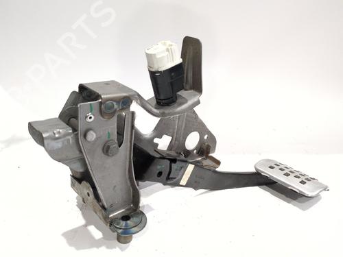 Used Break pedal RENAULT CAPTUR I (J5_, H5_) 1.2 TCe 120 (118 hp) 30505135