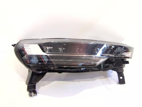 right-headlight-renault-captur-ii-hf_-2020-36668029 main image