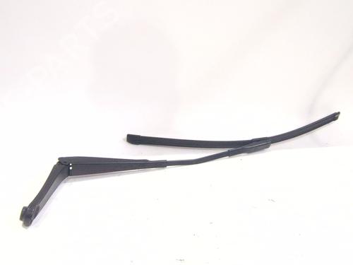 front-windshield-wiper-arm-audi-a4-b9-8w2-8wc-2015-32751330 main image