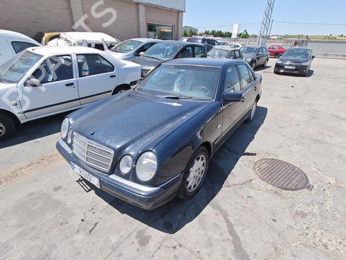 Right taillight MERCEDES-BENZ E-CLASS (W210) E 300 Turbo-D (210.025) | BP32098609C35 