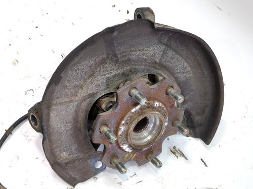 Left front steering knuckle MITSUBISHI PAJERO III (V7_W, V6_W)  | BP27839586M25 