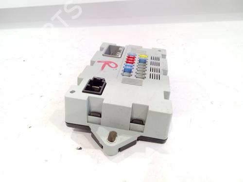 Fuse box LAND ROVER DISCOVERY IV (L319) 3.0 TD 4x4 | BP18421256E1 