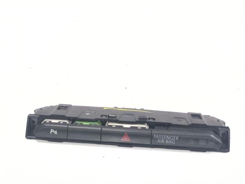 warning-vw-passat-b8-3g2-cb2-2014-31824110 main image