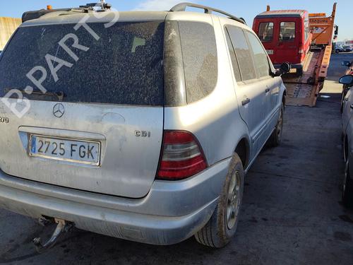 Brugte MERCEDES-BENZ M-CLASS (W163) ML 270 CDI (163.113) 4785254