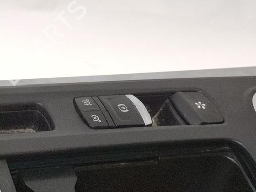 Armrest / Center console RENAULT MEGANE IV Hatchback (B9A/M/N_) 1.5 Blue dCi 115 (B9A6) | BP33758549I20 - Image 4