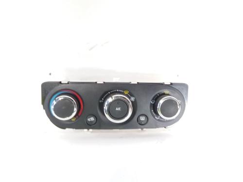 Used Climate control RENAULT CAPTUR II (HF_) TCe 130 (HFMF) (131 hp) 17913689