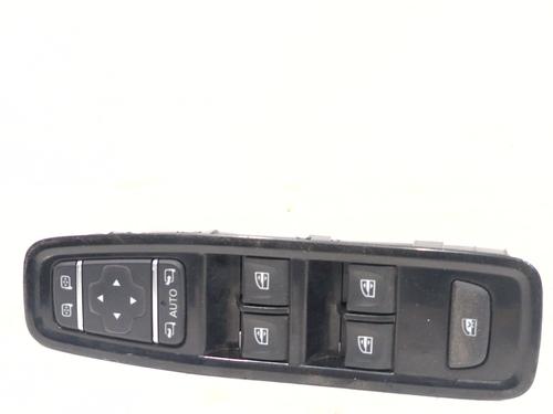 Used Left front window switch Left front window switch RENAULT KANGOO III Box Body/MPV 1.5 Blue dCi 95 (FJAB) (95 hp) 39240727 39240727