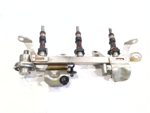 Used Injection rail Injection rail RENAULT CAPTUR I (J5_, H5_) 0.9 TCe 90 (90 hp) 36452605 36452605