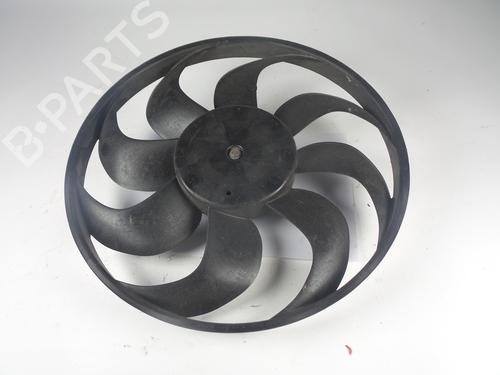 Used Radiator fan RENAULT CLIO IV (BH_) 0.9 TCe 90 (BHNF, BHMA, BHMH, BHJK, BHJR) (90 hp) 17817945