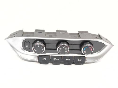 Used Climate control KIA RIO III (UB) 1.25 CVVT (86 hp) 30573308