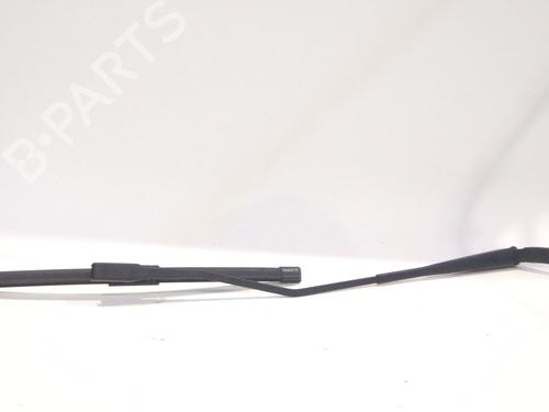 Used Front windshield wiper arm DACIA DOKKER Express Box Body/MPV 1.5 dCi (FEAJ) (90 hp) 27541438