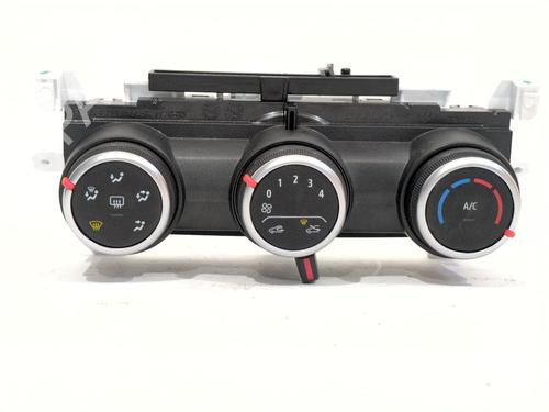 Used Climate control Climate control 39066947 39066947