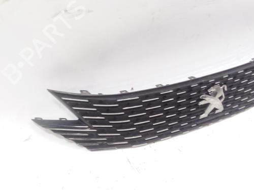 Grille PEUGEOT 3008 II SUV (MC_, MR_, MJ_, M4_) 1.2 THP/ PureTech 130 (MRHNSM, MRHNSU, MRHNSJ, MRHNYW,... | BP23137137C40 