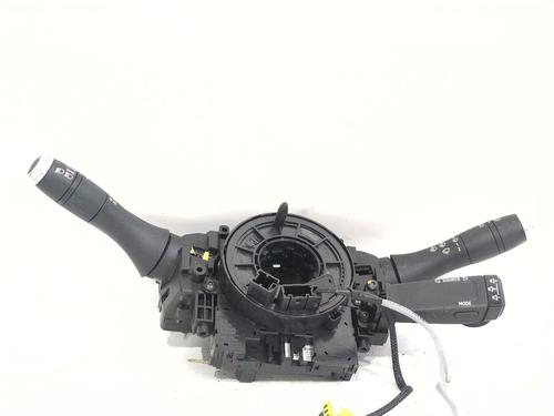 switch-renault-clio-v-b7_-2019-40179319 main image