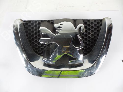 Grill PEUGEOT 5008 (0U_, 0E_) 1.6 HDi (110 hp) 19106681