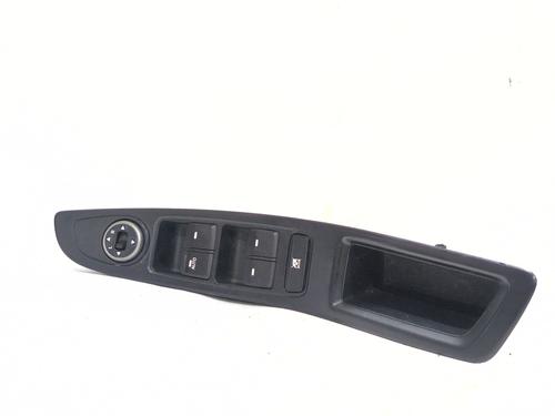 left-front-window-switch-hyundai-i20-ii-gb-ib-2014-2015-2016-2017-2018-2019-2020-2021-32470847 main image