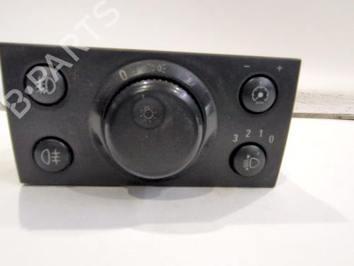 Used Headlight switch OPEL VECTRA C (Z02) 2.2 DTI 16V (F69) (125 hp) 25850268