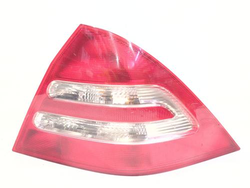 Used Right taillight MERCEDES-BENZ C-CLASS (W203) C 320 4-matic (203.084) (218 hp) 30962392