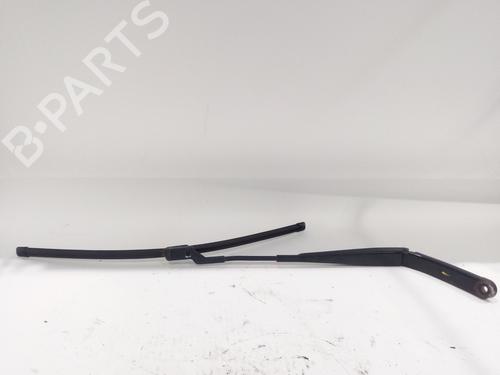 Used Front windshield wiper arm VW GOLF V (1K1) 1.6 (102 hp) 21057541