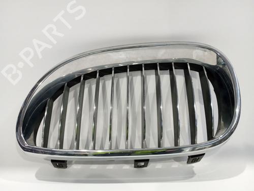Used Grille BMW 5 (E60) 530 i (231 hp) 17821435