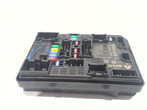 Used Fuse box Fuse box 39135047 39135047