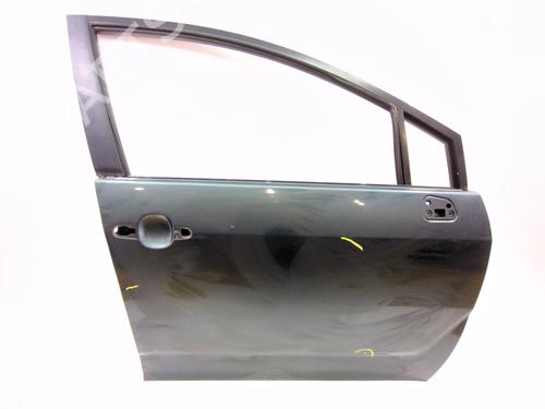 Used Right front door TOYOTA COROLLA Verso (ZER_, ZZE12_, R1_) 2.2 D-4D (AUR10_, AUR10R) (136 hp) 28107488