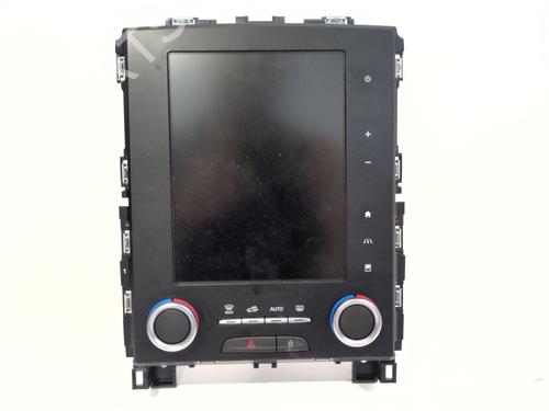 display-monitor-renault-megane-iv-hatchback-b9amn_-2015-38176549 main image
