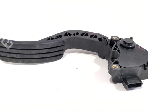 Pedal RENAULT TRAFIC III Van (FG_) [2014-2026]  32751357